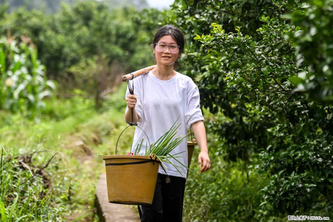 全网追的“扁担女孩”,找了一份暑假工,时薪12元 - 合肥生活资讯 - 合肥28生活网 hf.28life.com